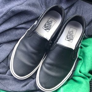 Vans slips!